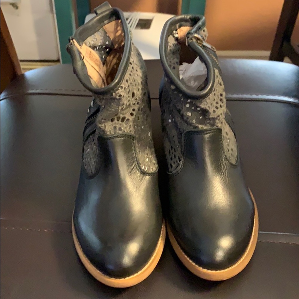 CoolWay booties